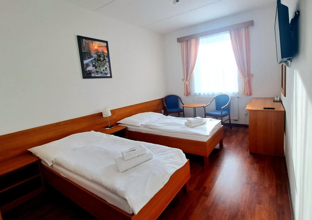 Hasicsky Hotel Pribyslav ภายนอก รูปภาพ
