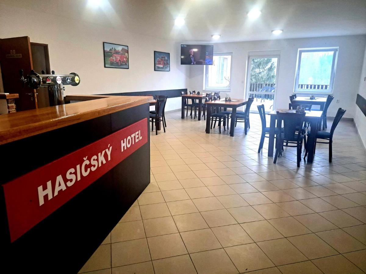 Hasicsky Hotel Pribyslav ภายนอก รูปภาพ