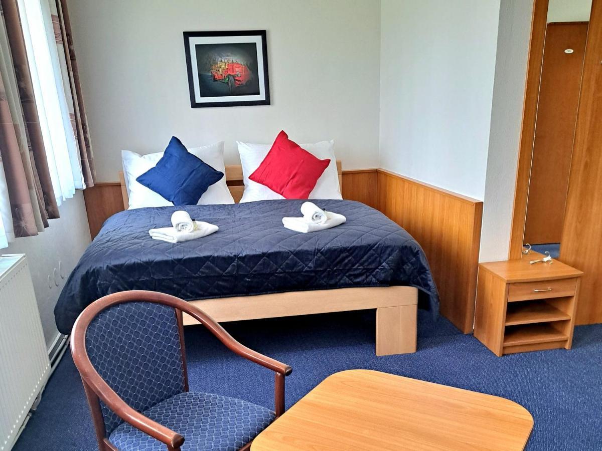 Hasicsky Hotel Pribyslav ภายนอก รูปภาพ